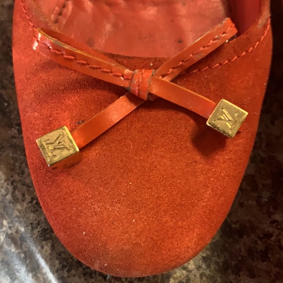 Louis Vuitton Flats - Picture 3 of 5